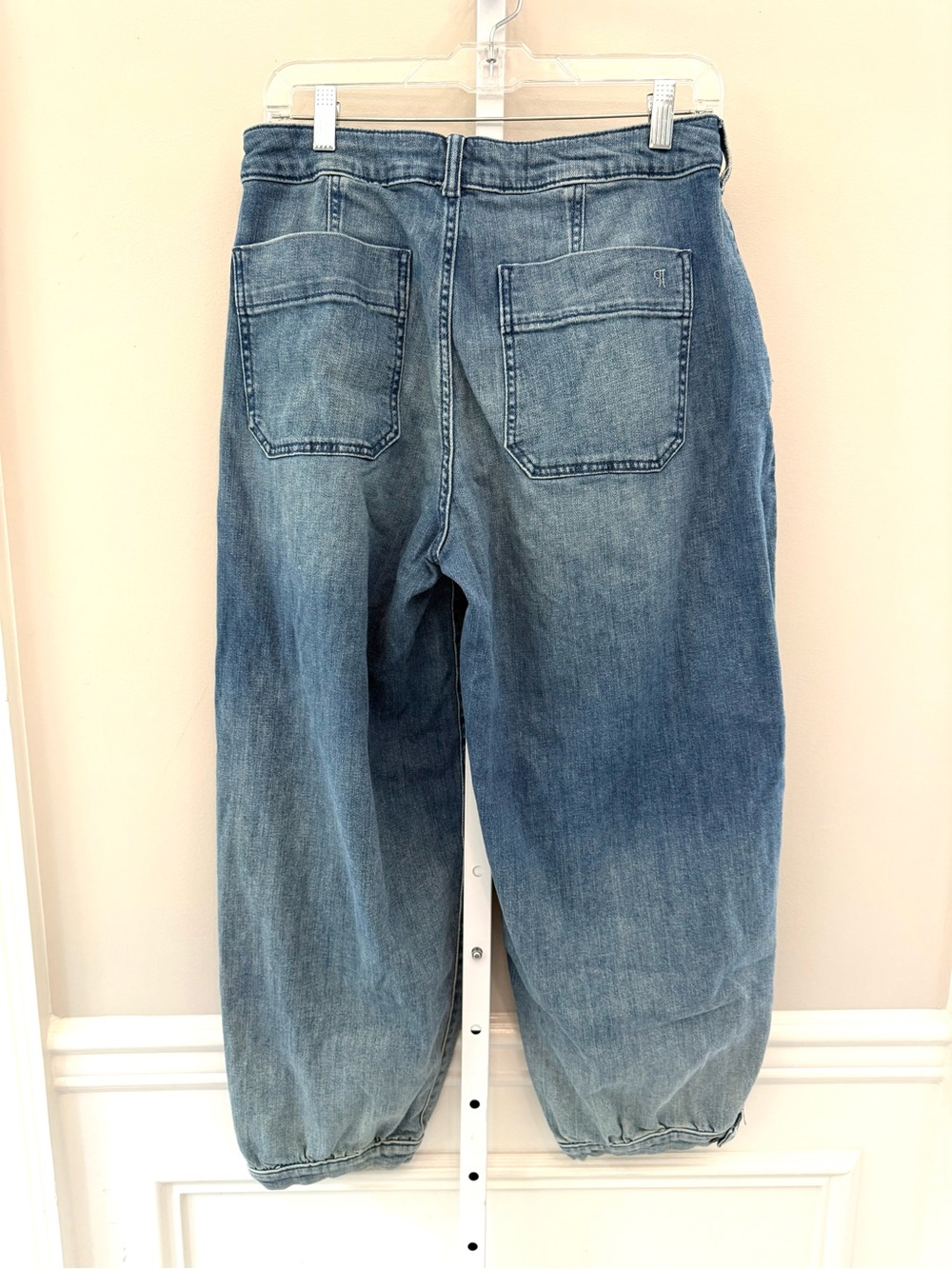 Pilcro Anthropologie High Rise Balloon Leg Pleated Denim medium wash - Picture 6 of 14